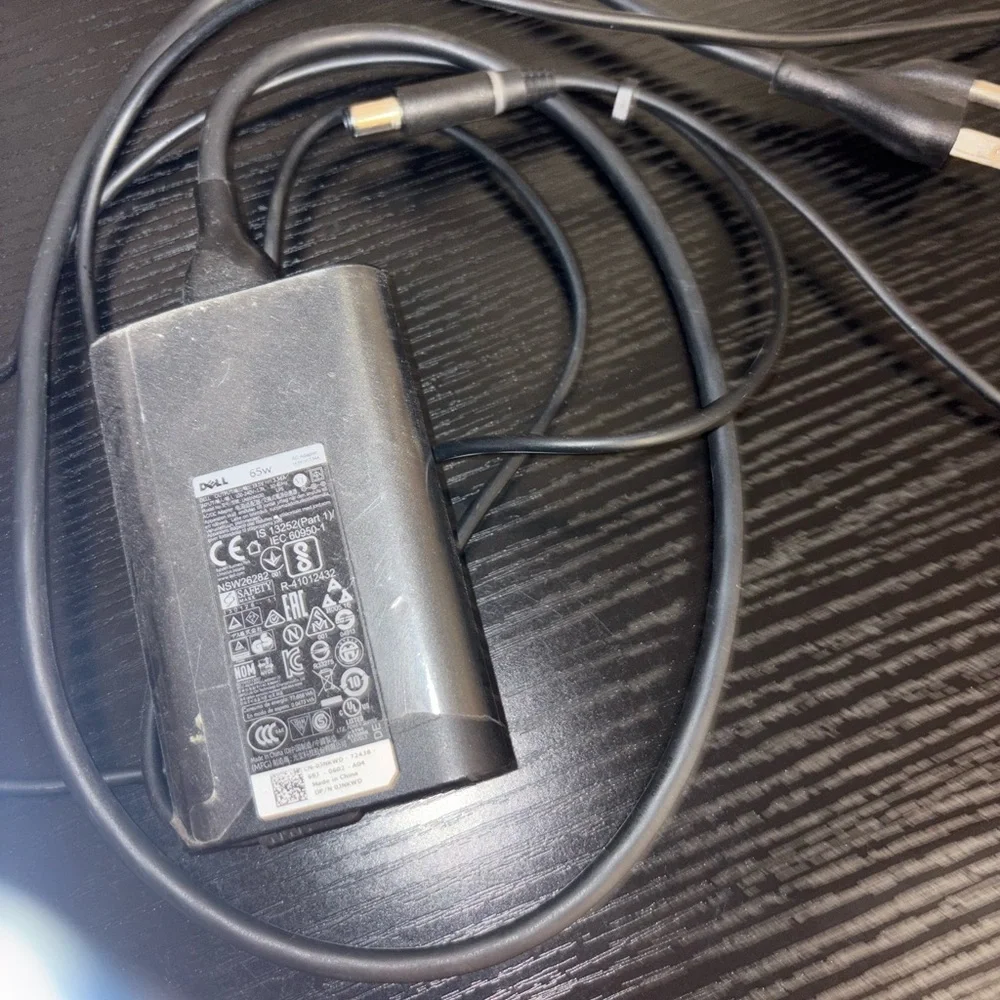 Dell 65W AC Adapter Charger - Black